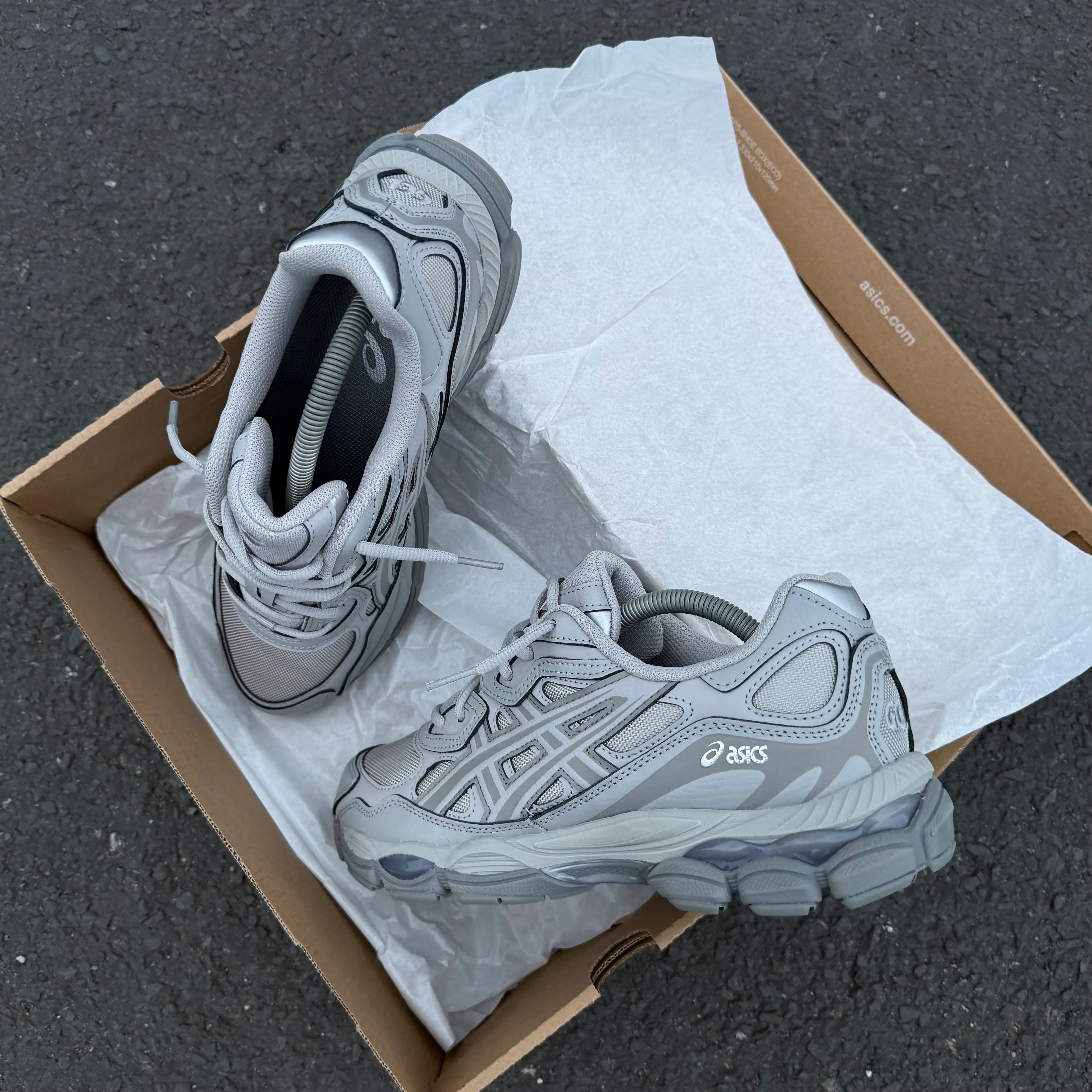 ASICS GEL NYC TRAINER - CEMENT GREY - Image 2