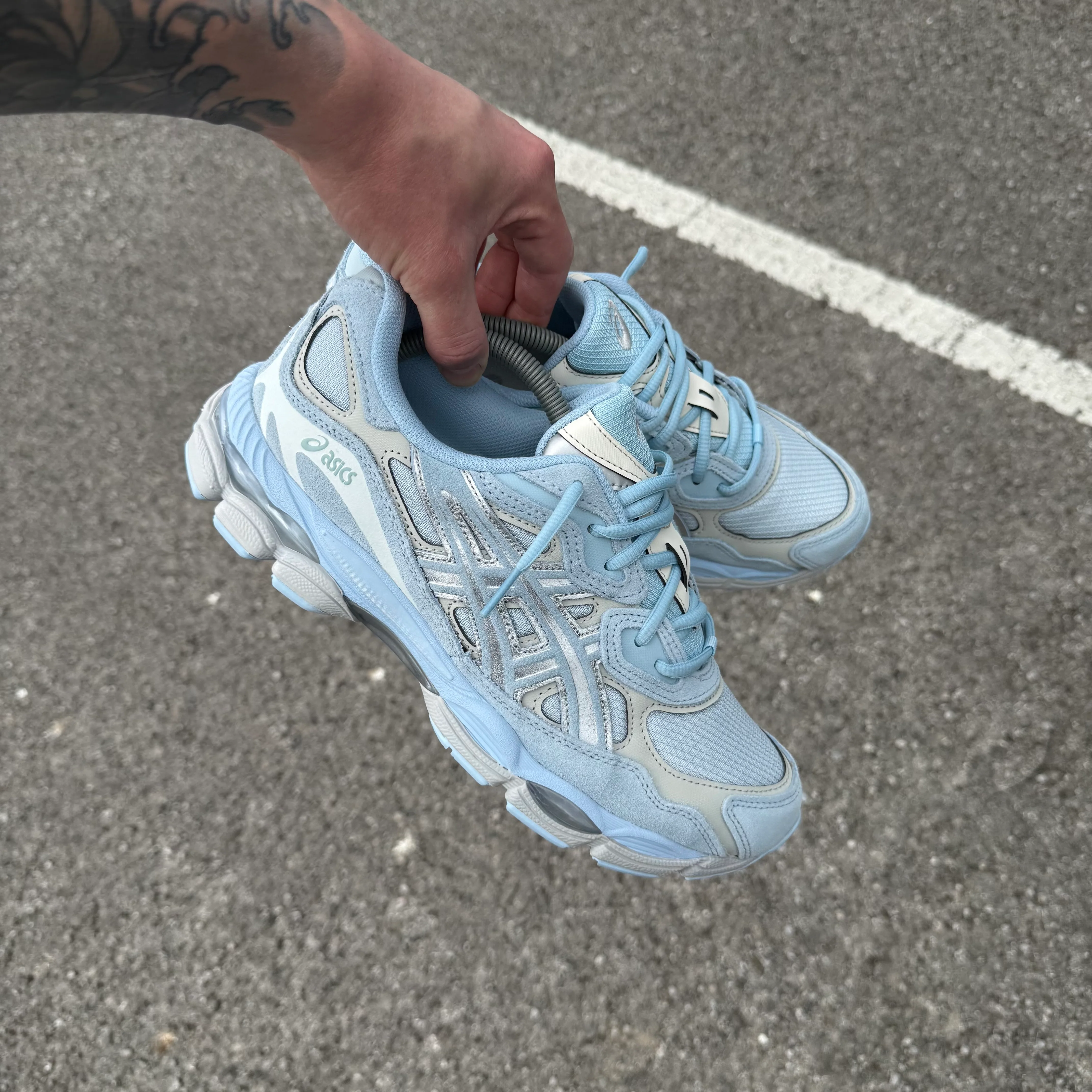 ASICS GEL NYC TRAINER - STORM CLOUD PURE SILVER - Image 4