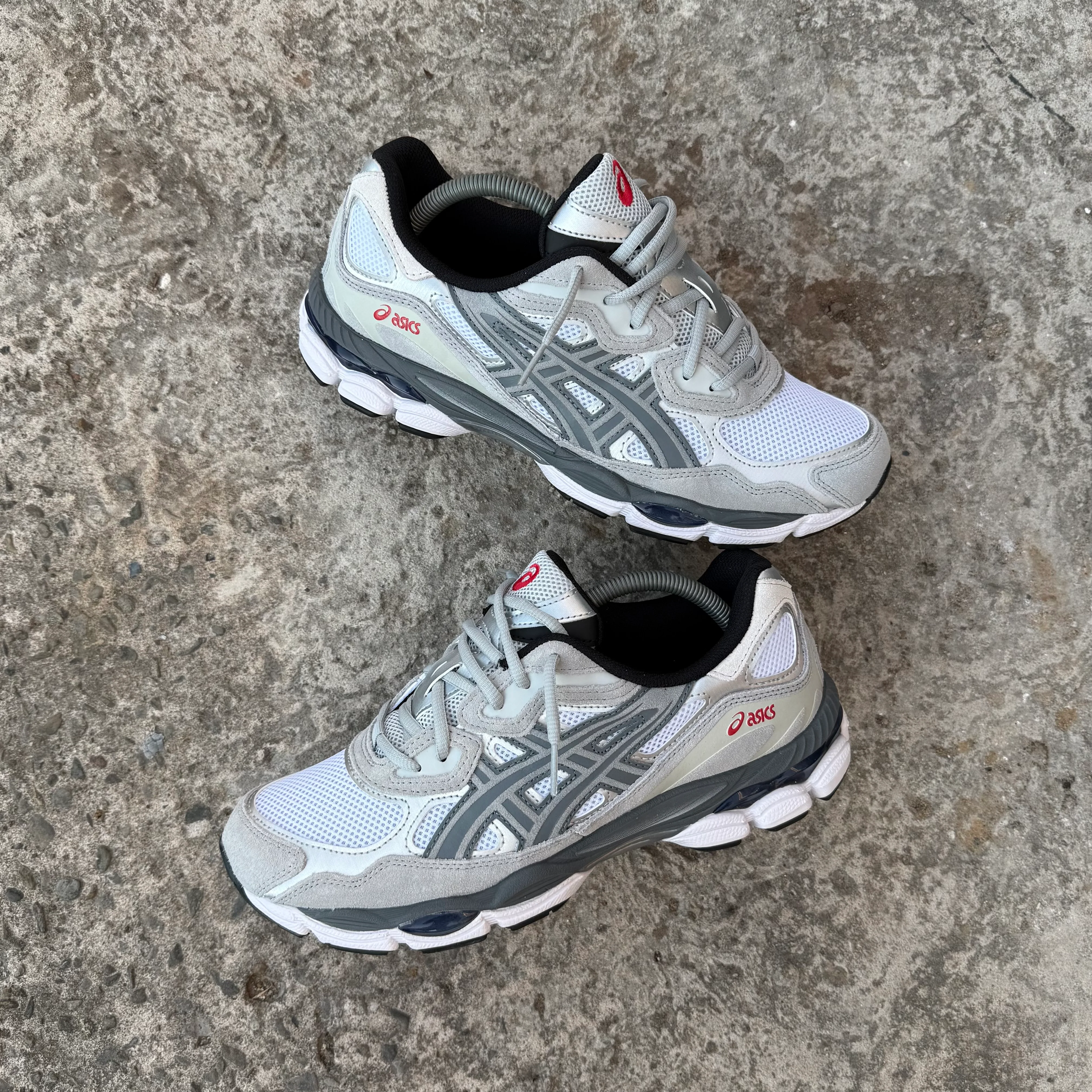 ASICS GEL NYC TRAINER - WHITE / STEEL GREY - Image 2