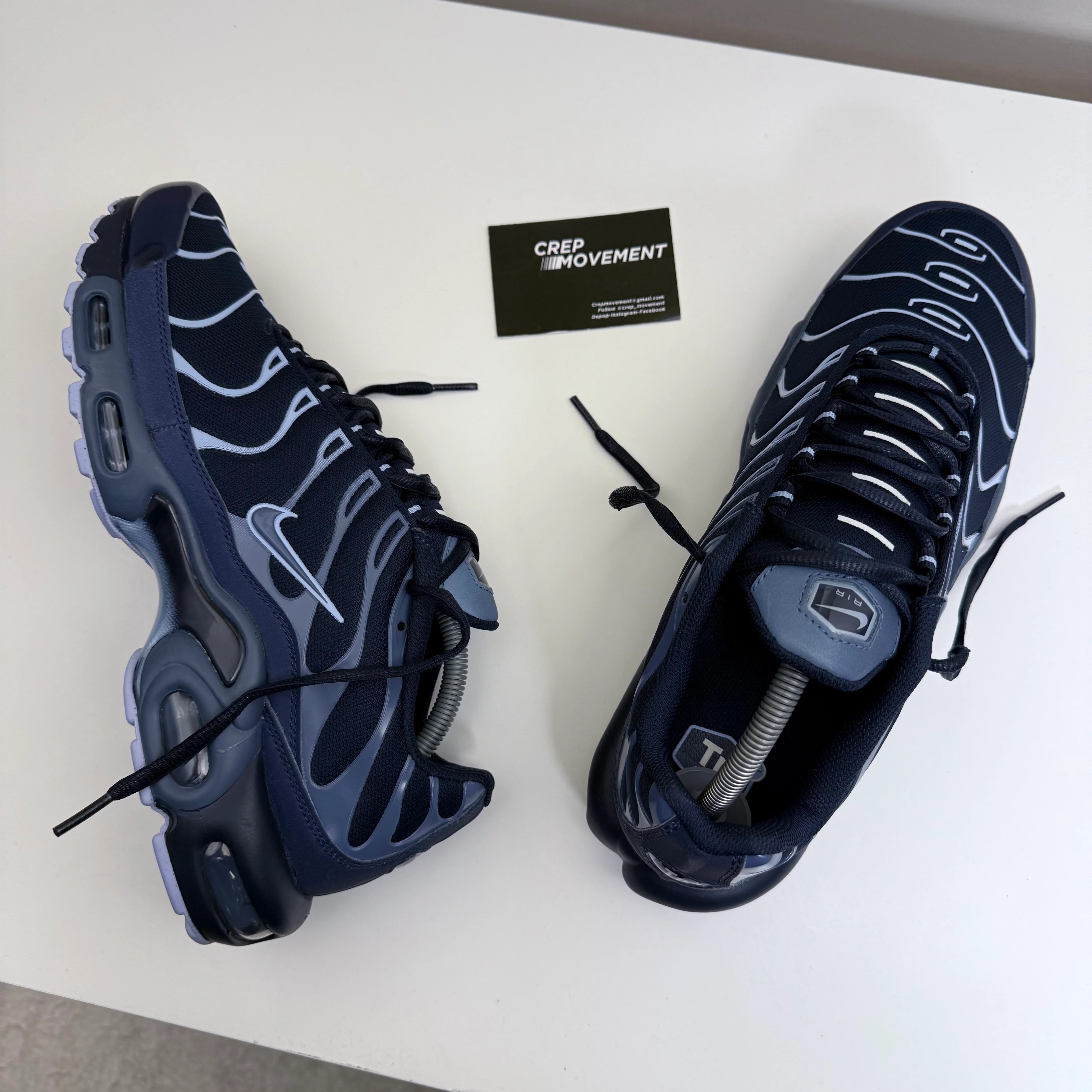 NIKE AIR MAX PLUS TN - OBSIDIAN REFLECTIVE - Image 4