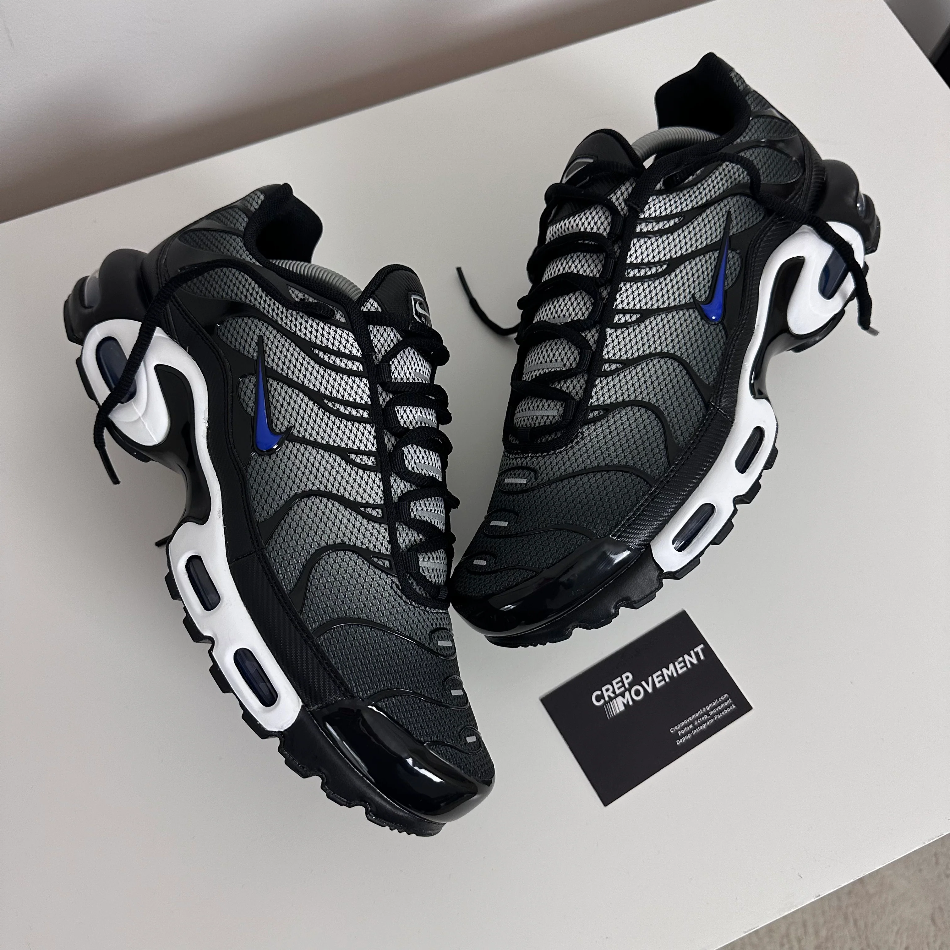 NIKE AIR MAX PLUS TN - PHANTOM BLACK / RACER BLUE - Image 2