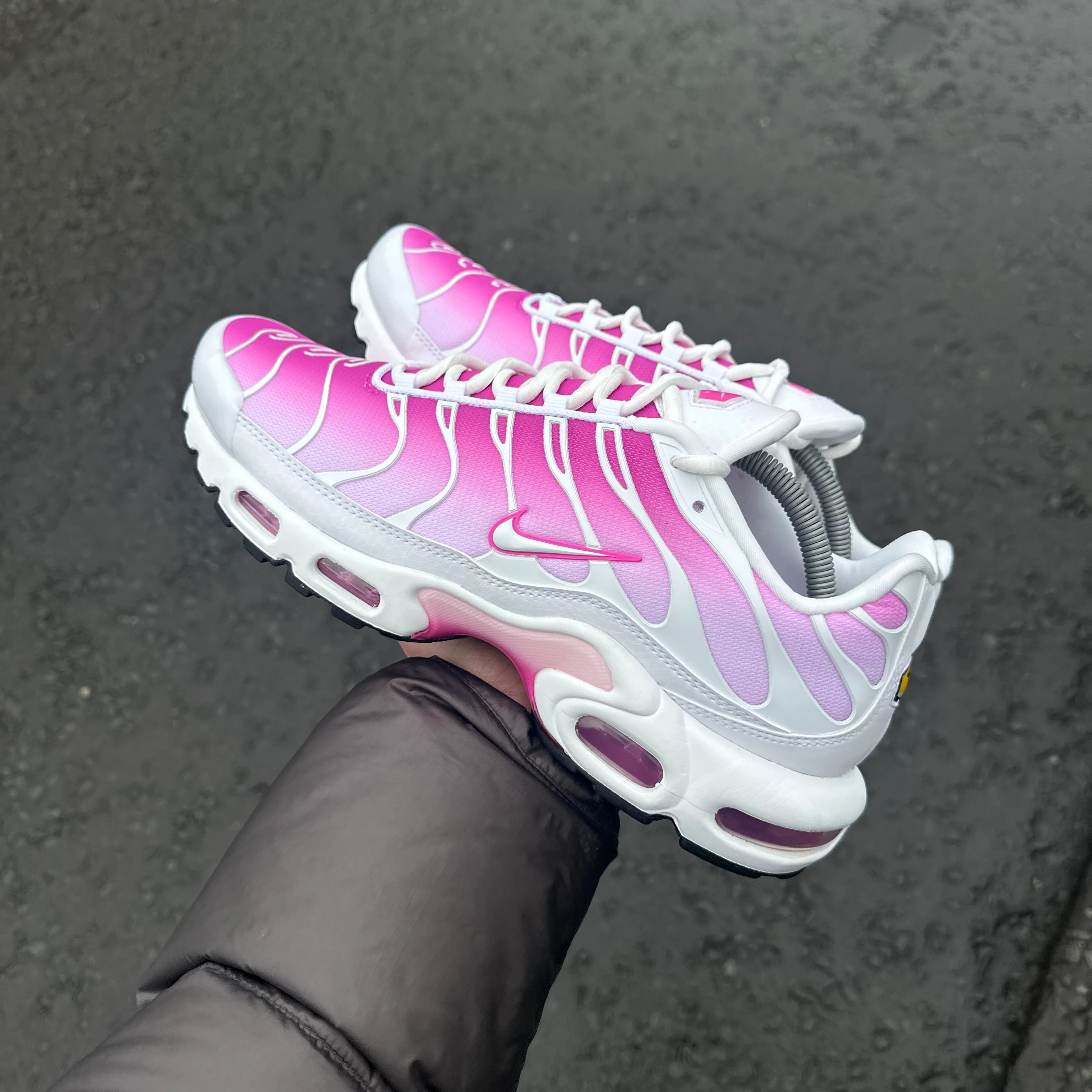 NIKE AIR MAX PLUS TN - PINK / WHITE (PINK FADES) - Image 2
