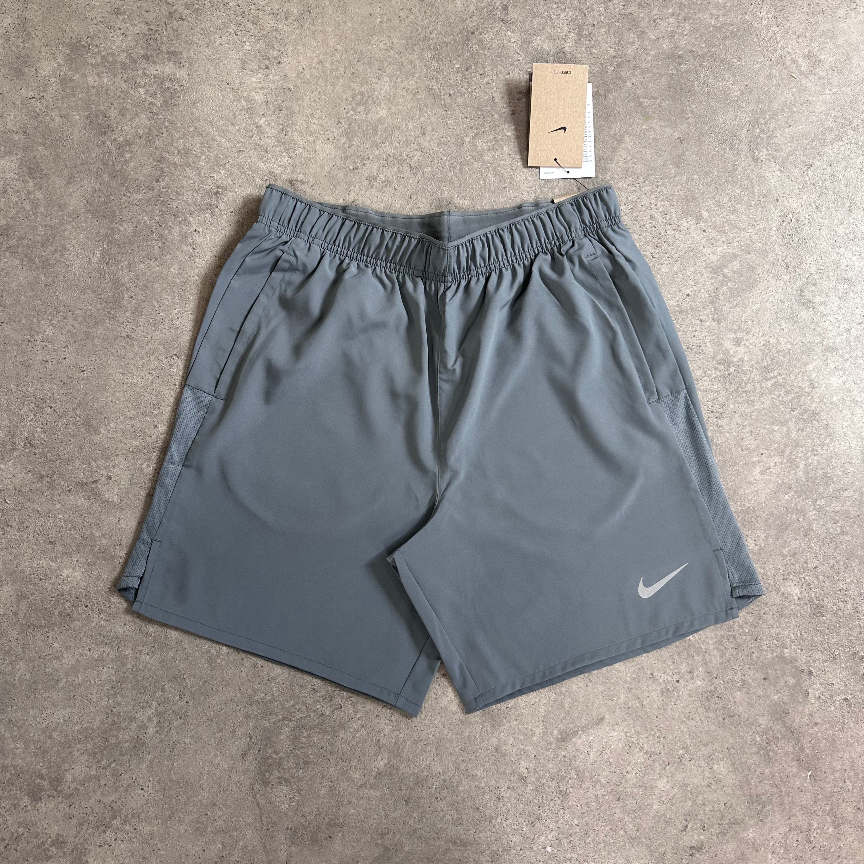 NIKE FLEX DRI-FIT SHORTS 7” - GREY - Image 3