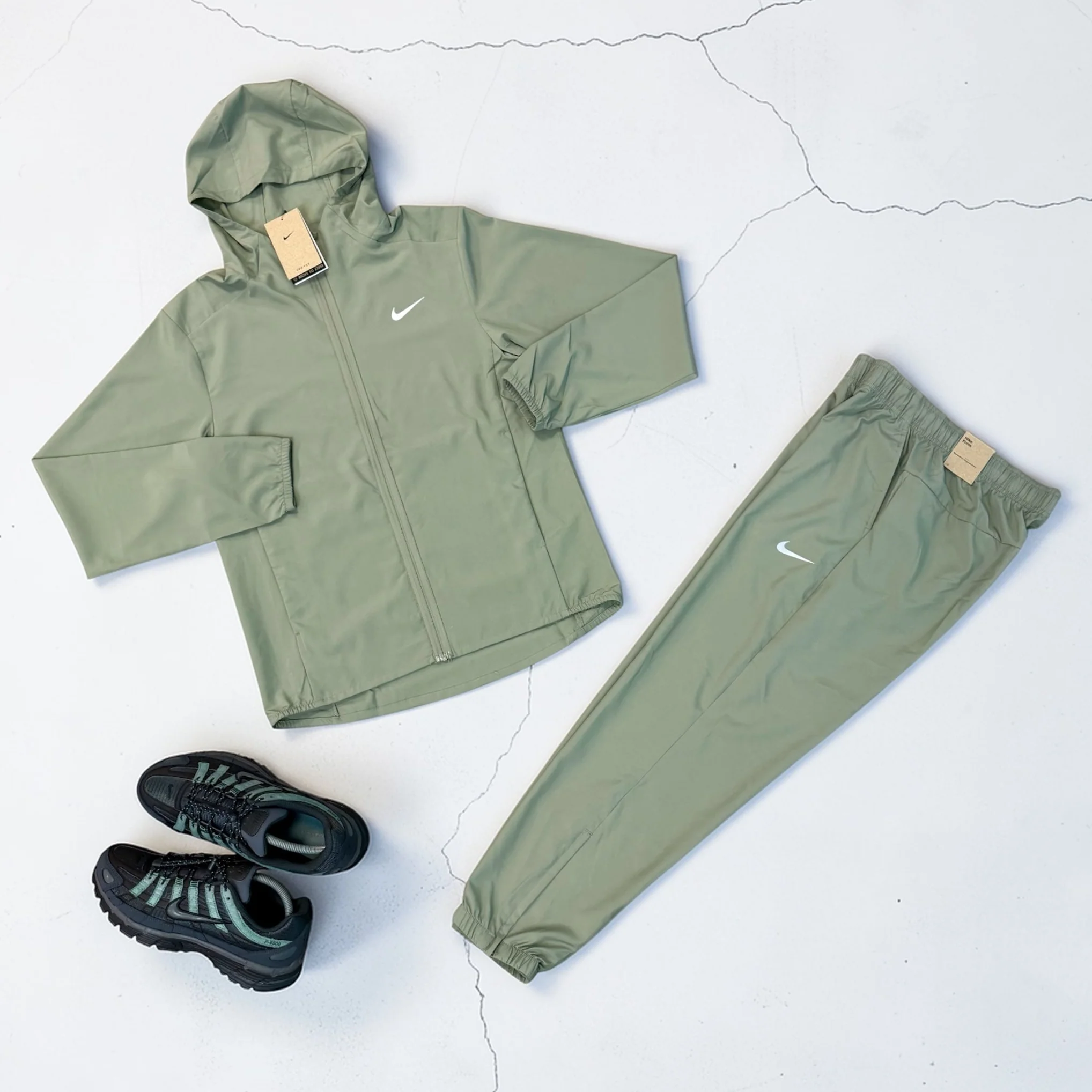 NIKE FORM DRI-FIT WINDRUNNER AND CHALLENGER PANTS SET - LIGHT KHAKI