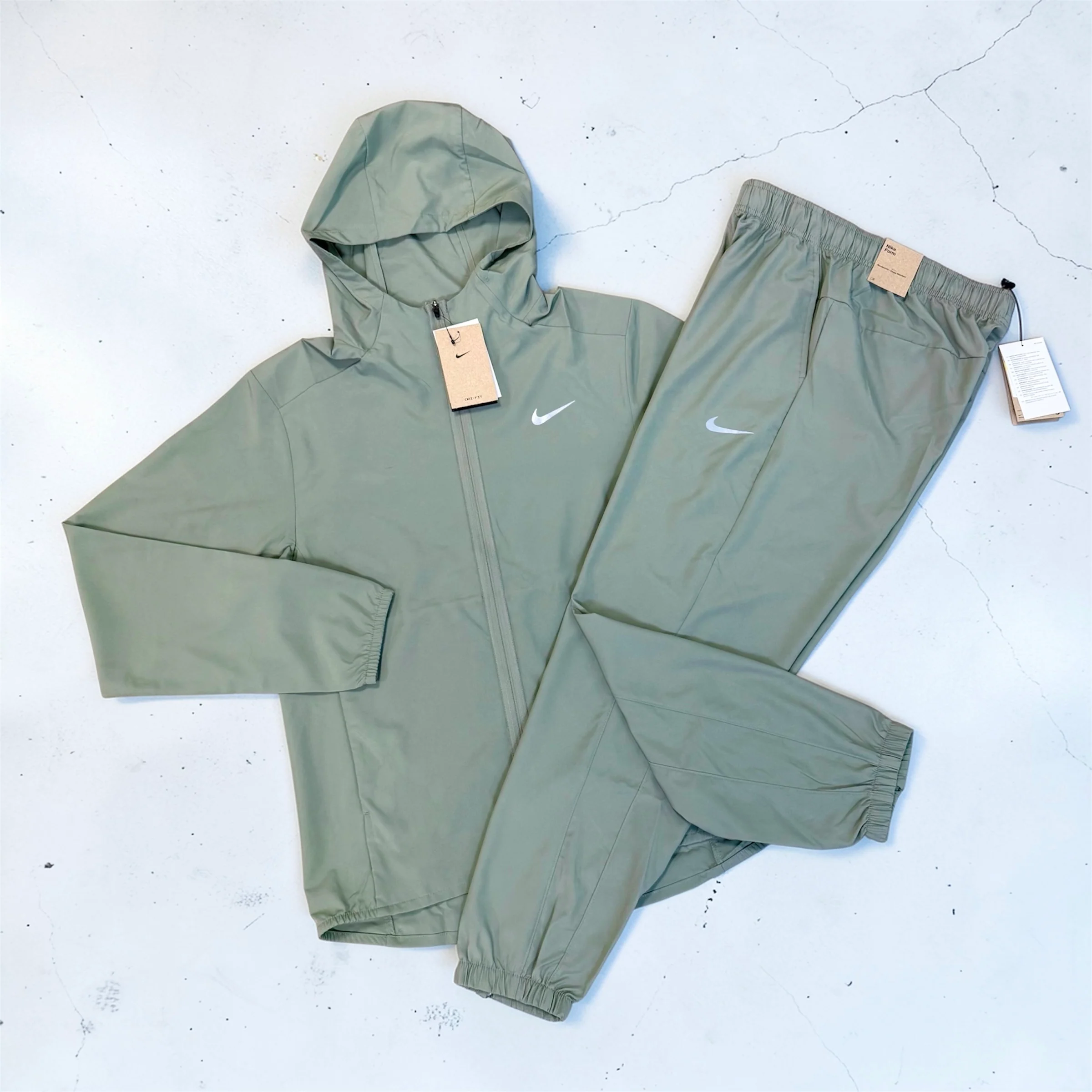 NIKE FORM DRI-FIT WINDRUNNER AND CHALLENGER PANTS SET - LIGHT KHAKI - Image 2