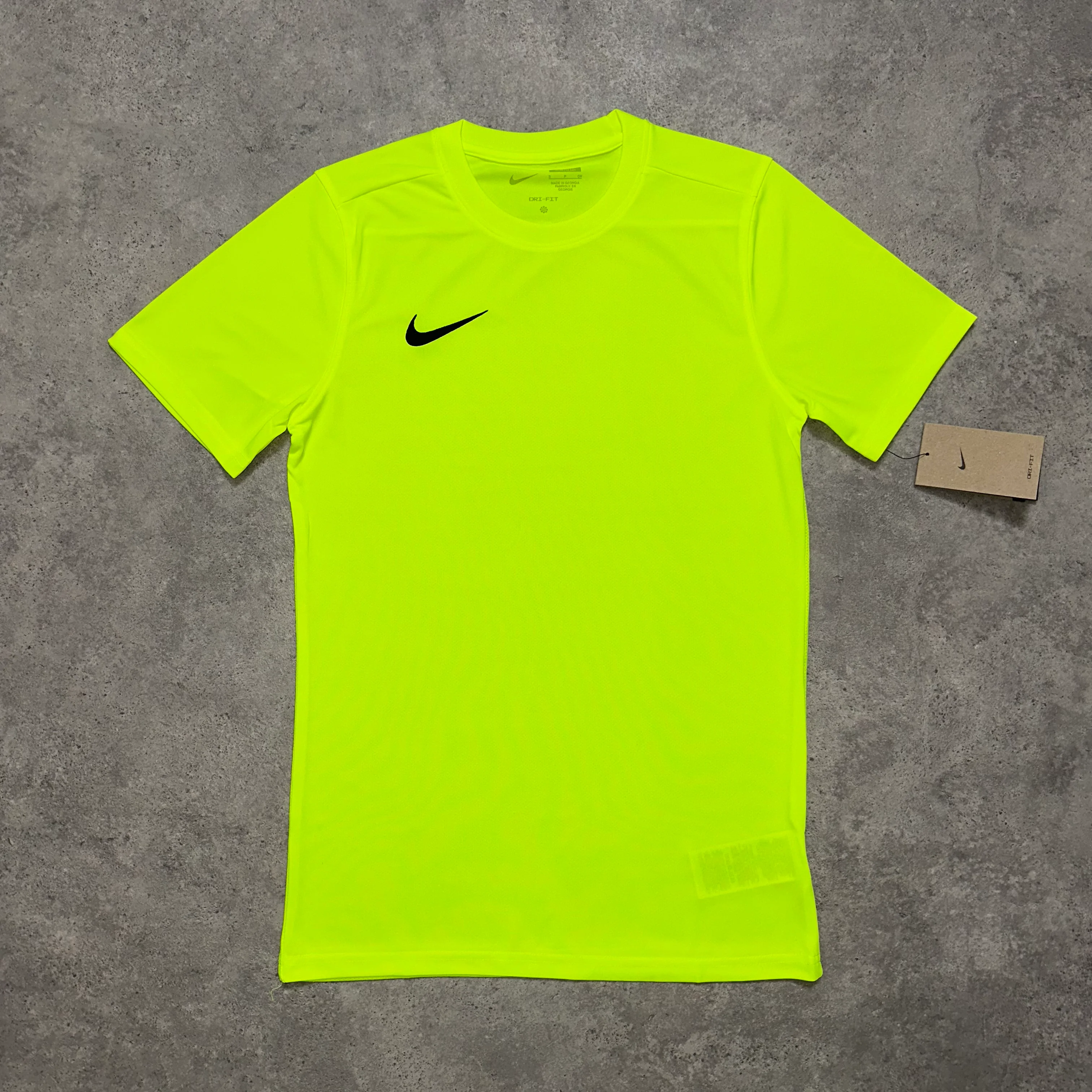 NIKE LOGO ESSENTIAL SET - VOLT - Image 2