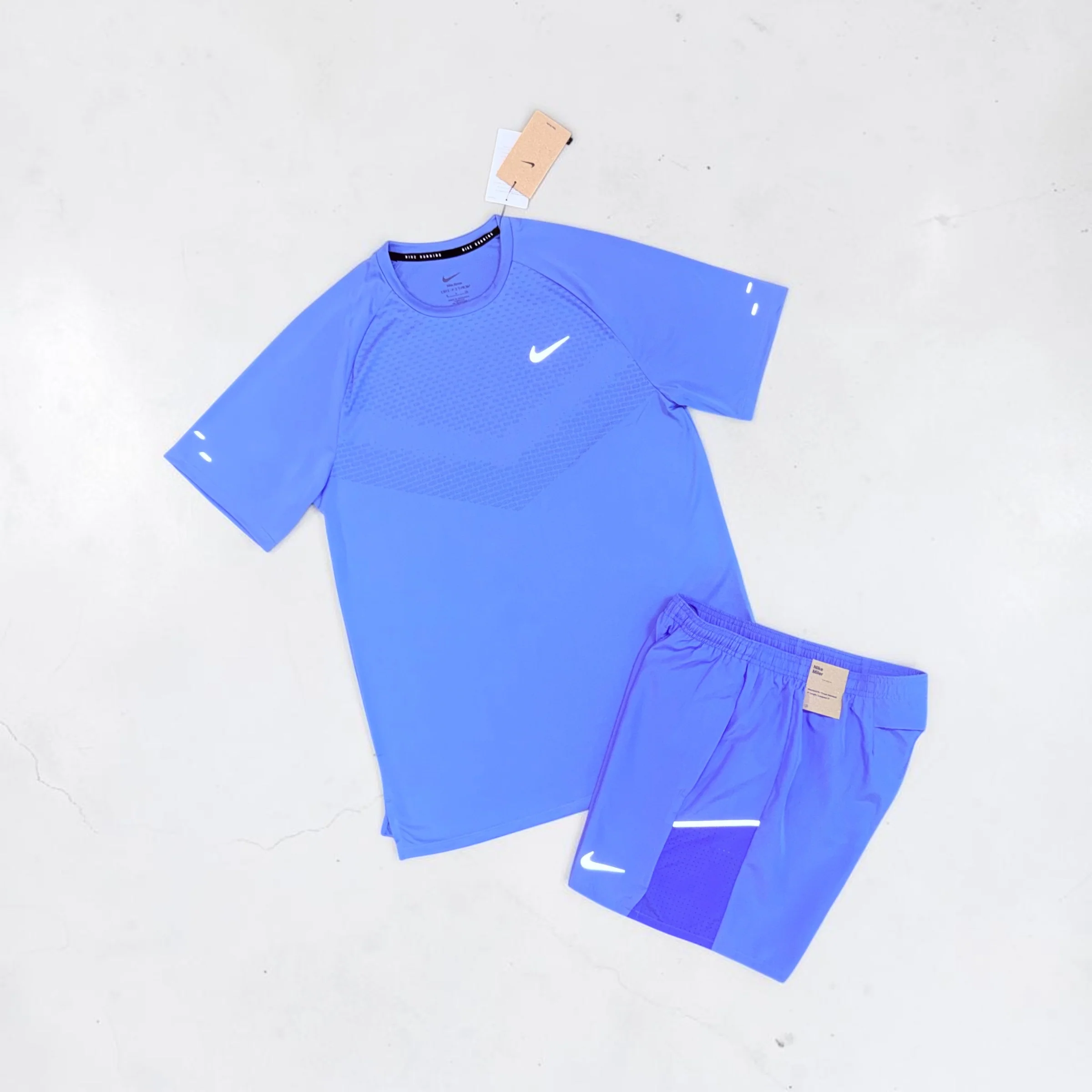 NIKE STRIDE T-SHIRT AND 5” SHORTS SET - ROYAL PULSE - Image 2
