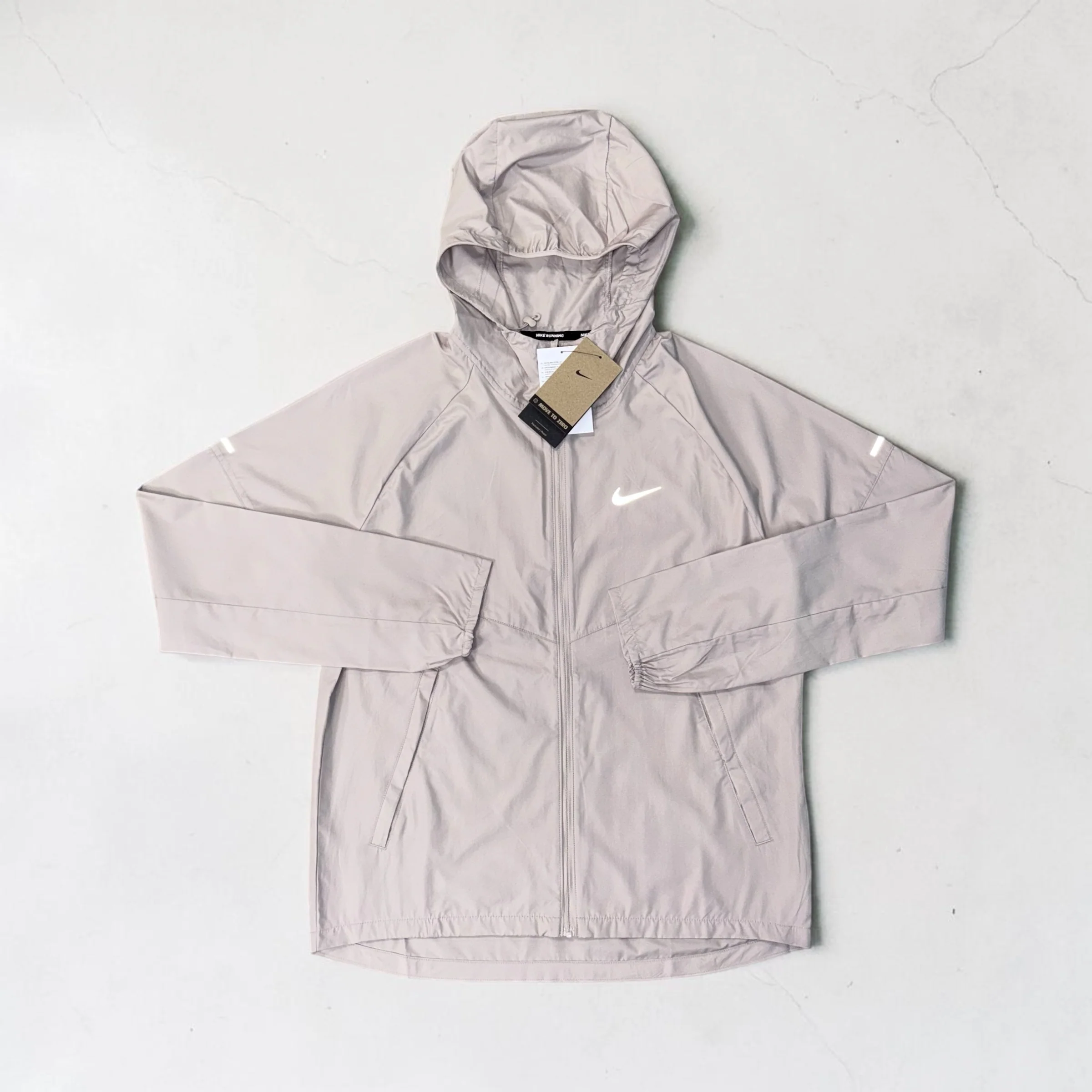 NIKE WINDRUNNER, MILER T-SHIRT AND CHALLENGER SHORTS 3PC SET - BEIGE - Image 2