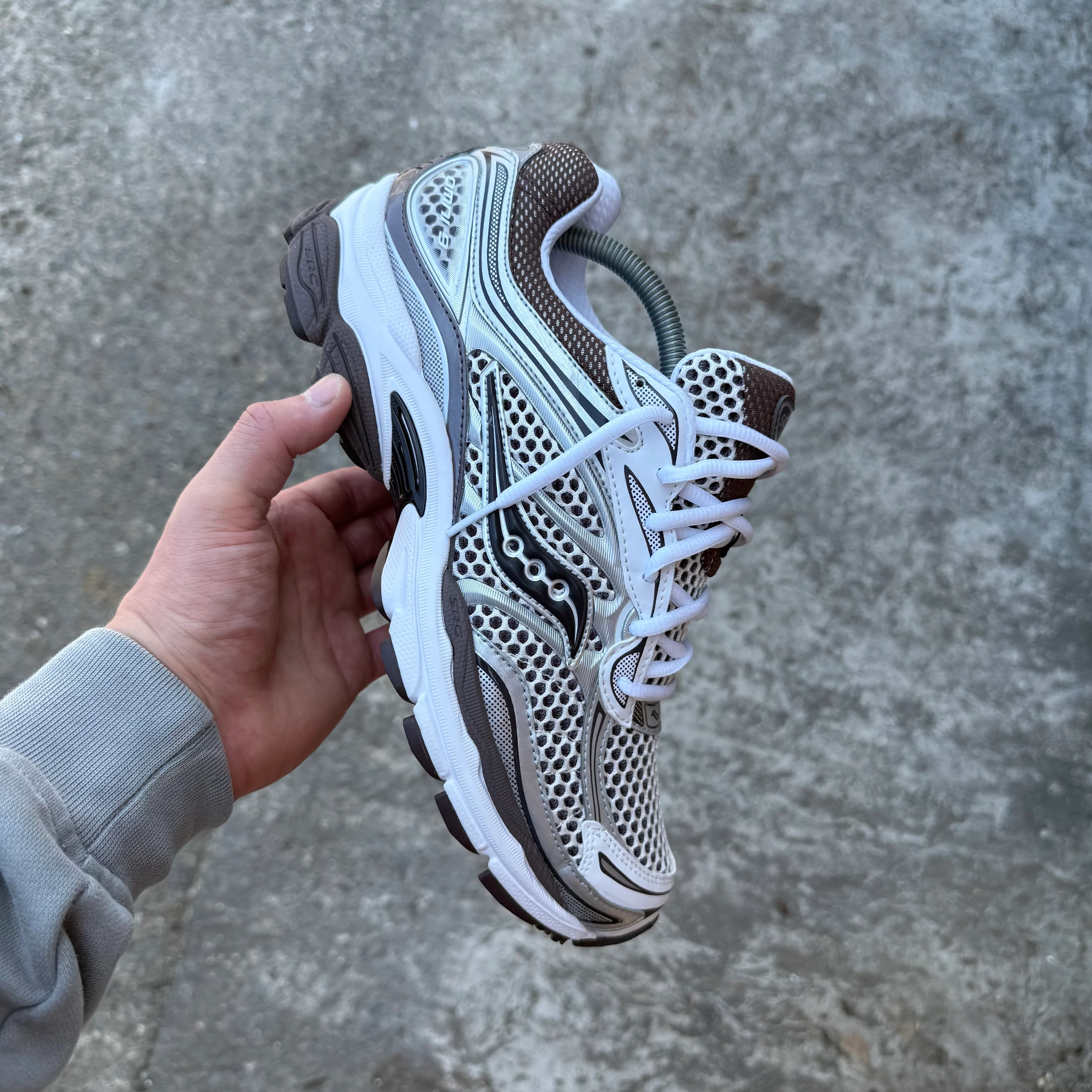 SAUCONY PROGID OMNI 9 - WHITE BROWN - Image 3